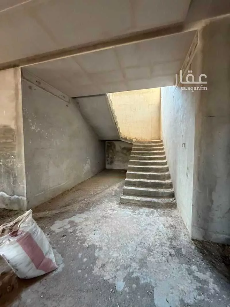 5 bedroom villa in Al Quraynah, Jeddah 9