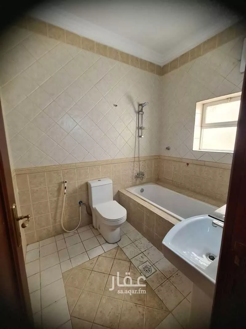 3 bedroom apartment in Al Rabwa, Jeddah 3