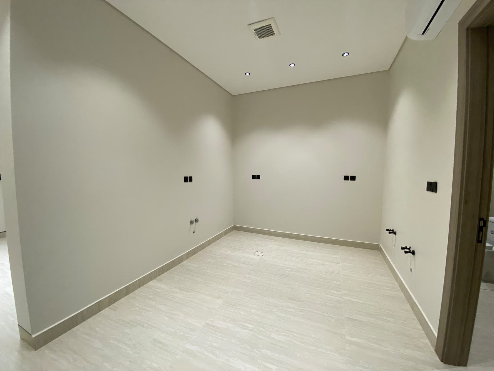 1 bedroom apartment in Al Sharafiyah, Jeddah 15