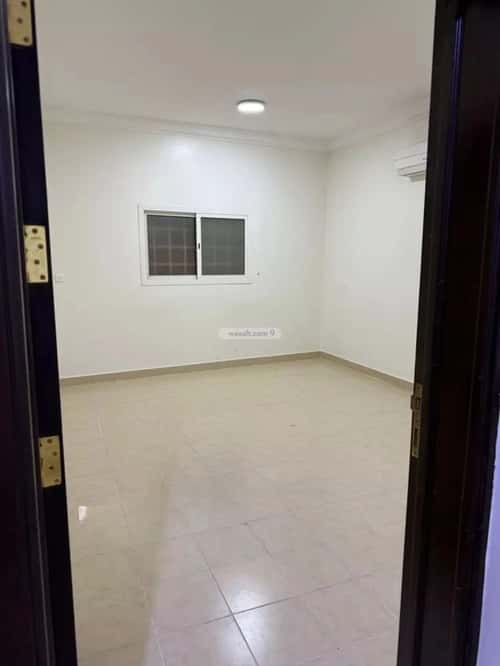 شقة 4 غرف في النزهة 4