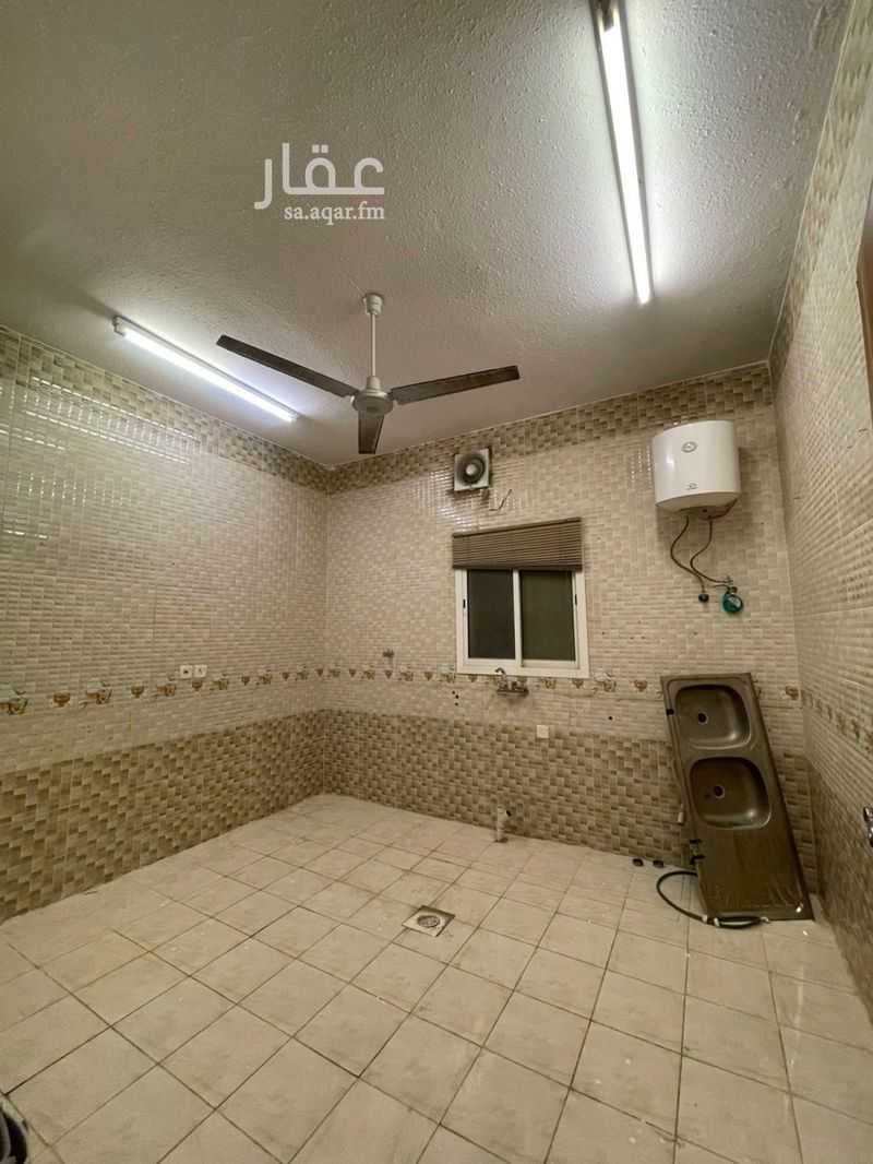 4 bedroom apartment in Al Rimal, Riyadh 7