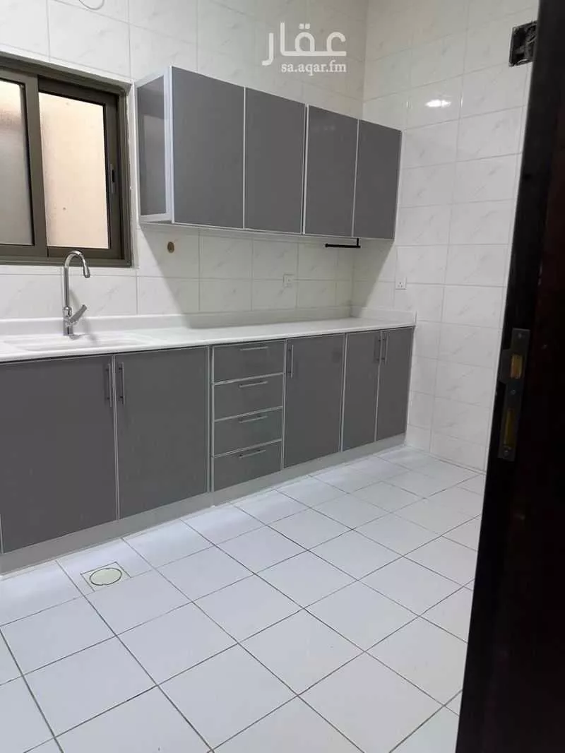 3 bedroom apartment in Al Jamiyin, Eastern Province 3