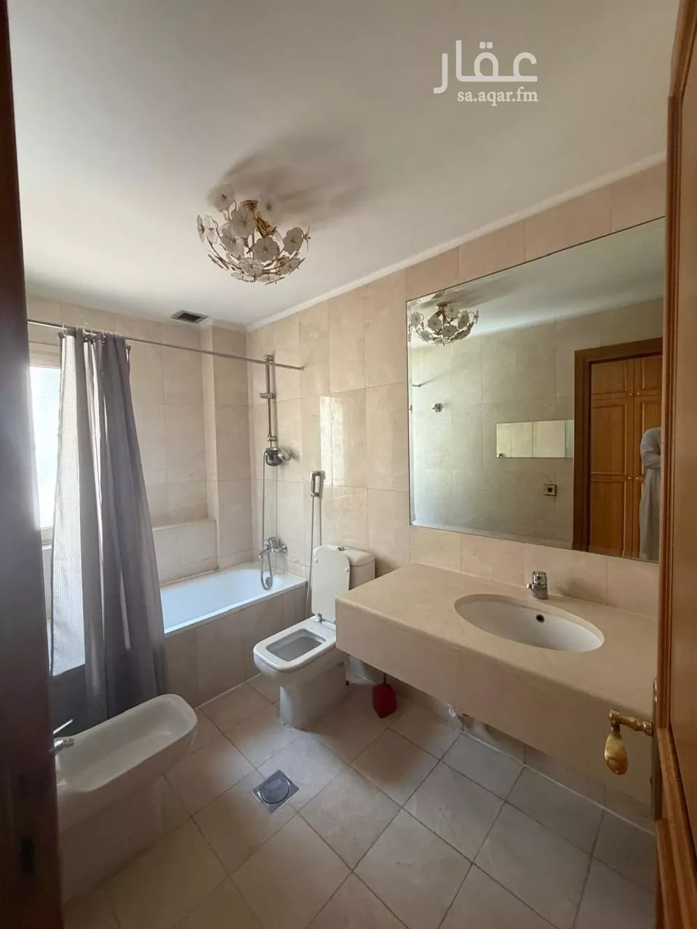 5 bedroom villa in Al Mutamarat, Riyadh 13