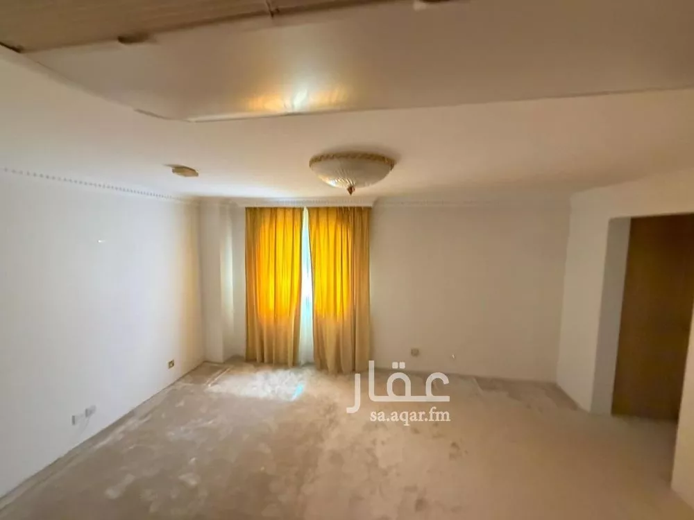 5 bedroom villa in Al Mutamarat, Riyadh 11