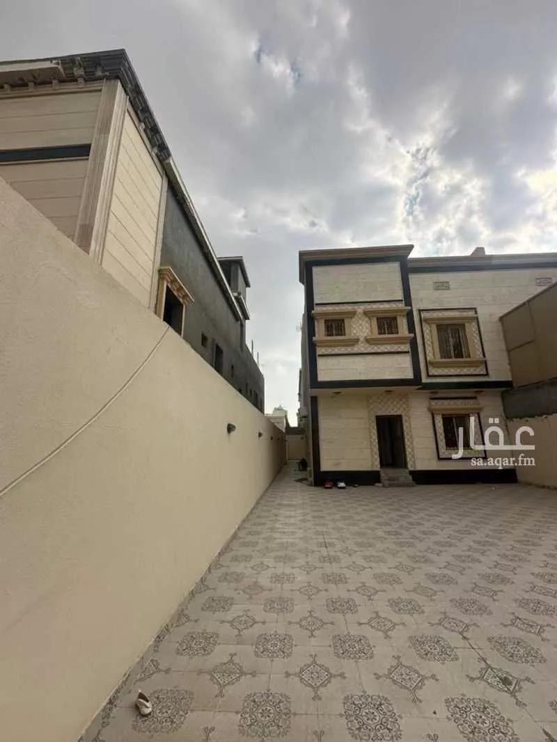 6 bedroom villa in Dahiat King Fahd, Eastern Province 3