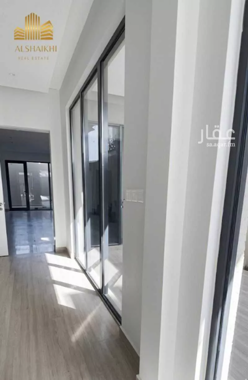 4 bedroom villa in At Tahliyah, Eastern Province 3