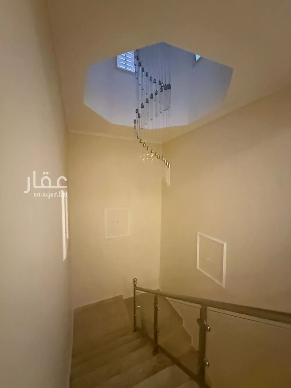 8 bedroom villa in Al Fardus, Jeddah 9