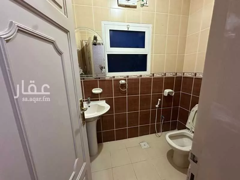 4 bedroom villa in Abhur South, Jeddah 9