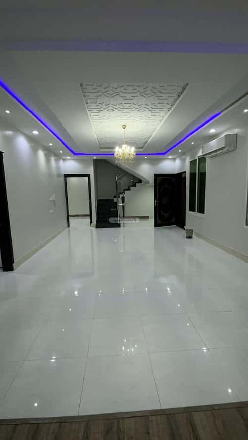 8 bedroom villa in Al Rimal 4
