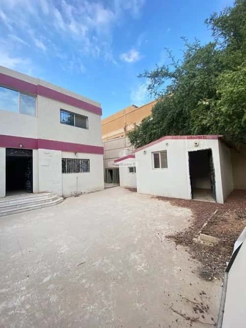 7 bedroom villa in Al Malaz 5