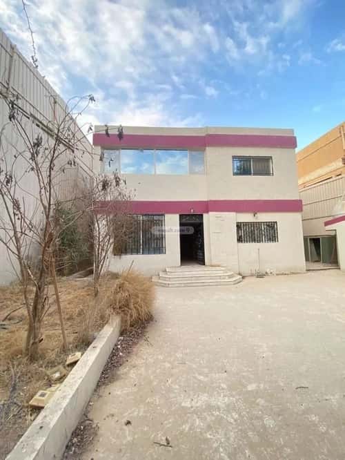 7 bedroom villa in Al Malaz 9