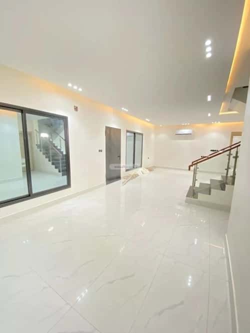 6 bedroom villa in Al Uraija Al Gharbi 7