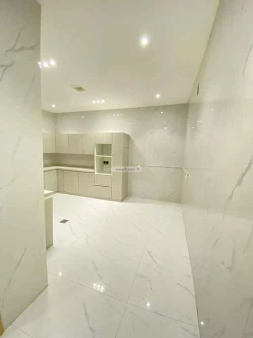 6 bedroom villa in Al Uraija Al Gharbi, Riyadh 9