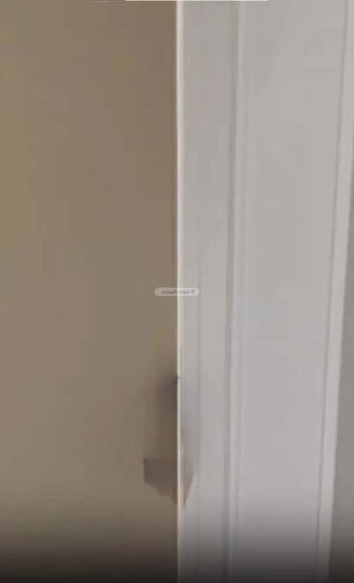 شقة 3 غرف في النزهة 4