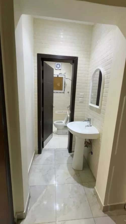 4 bedroom apartment in Al Rughamah, Jeddah 3