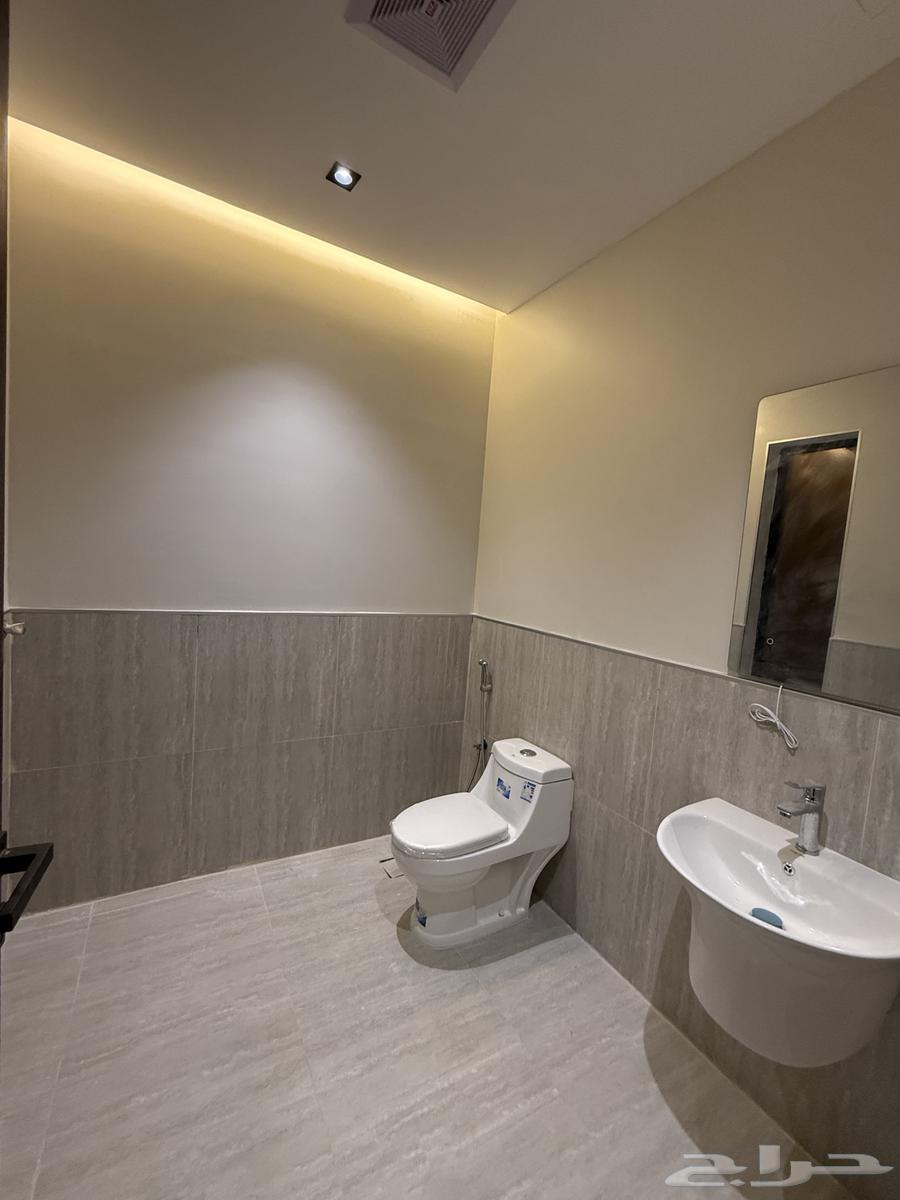 5 bedroom apartment in Industrial City, Madinah 3