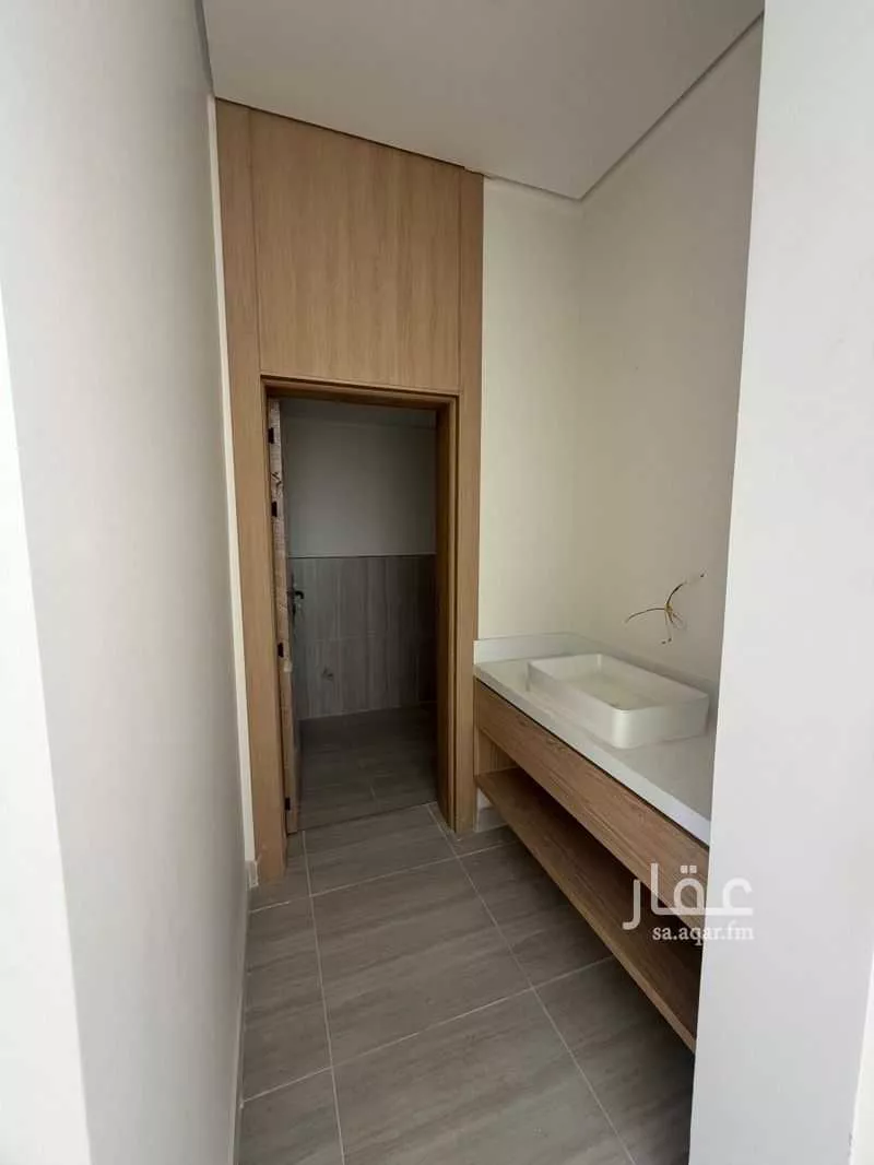 4 bedroom villa in Al Safa, Riyadh 9