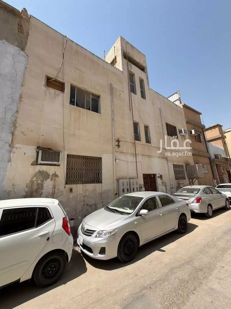 8 bedroom building in Manfuhah Al Jadidah, Riyadh 2