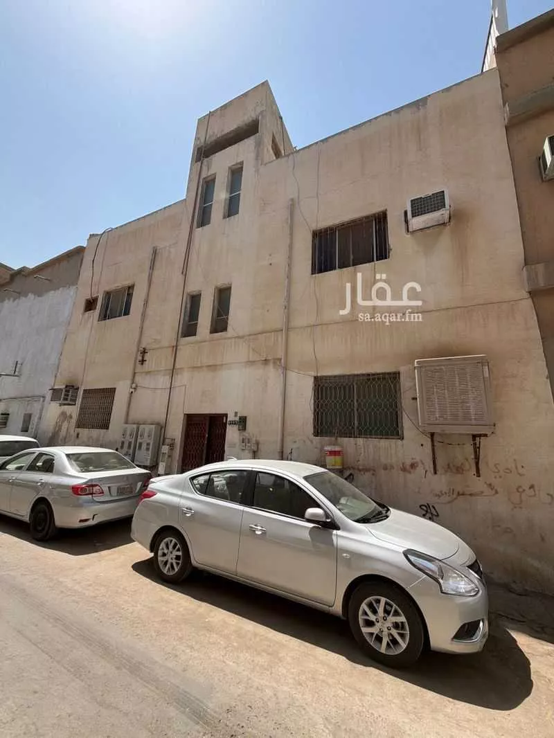 8 bedroom building in Manfuhah Al Jadidah, Riyadh