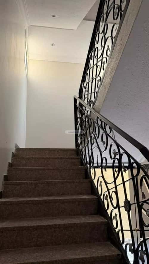 3 bedroom apartment in Al Hazm 5