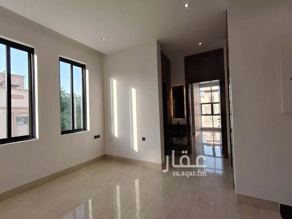 4 bedroom villa in Al Uraija Al Awsat, Riyadh 16