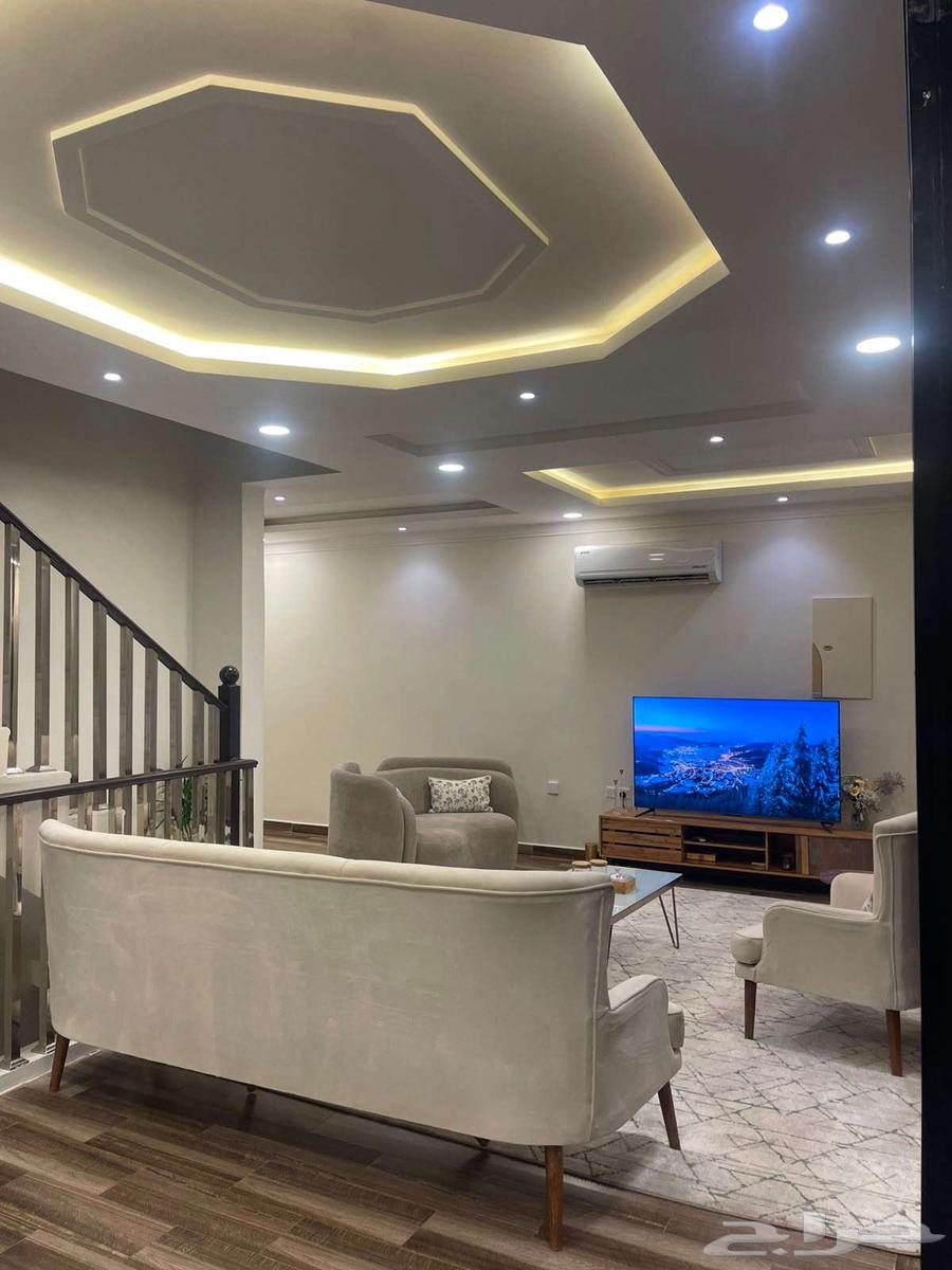 5 bedroom villa in Dhahrat Laban, Riyadh 14