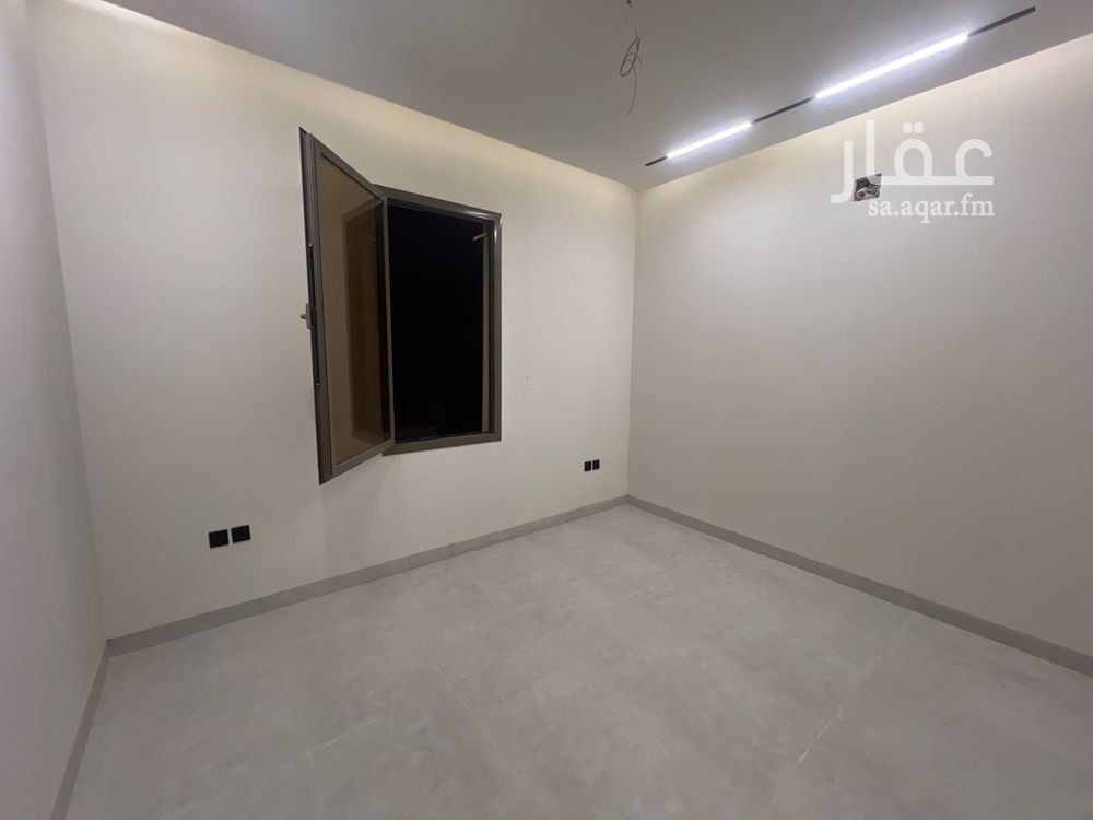 5 bedroom villa in Granada, Riyadh 13