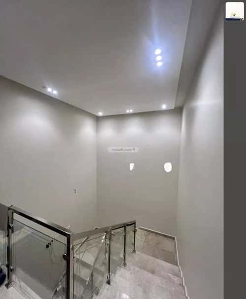 6 bedroom villa in Dhahrat Laban 14