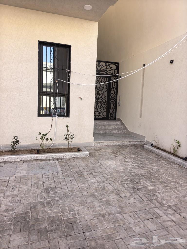 4 bedroom apartment in King Fahd, Madinah 3