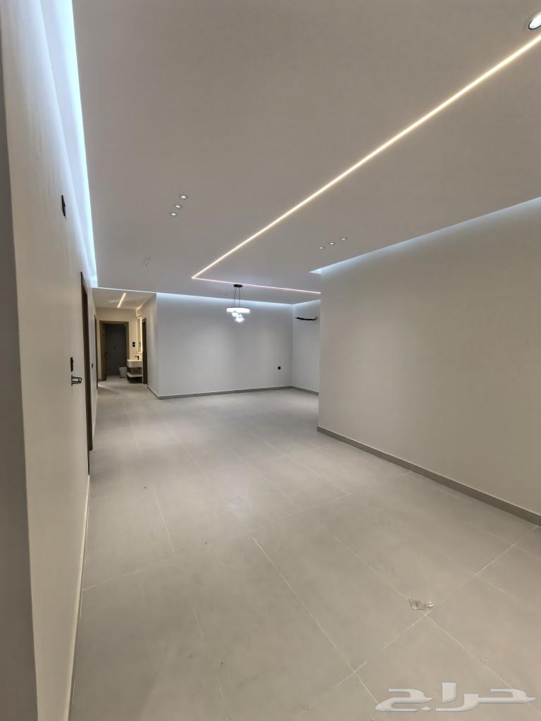 4 bedroom apartment in King Fahd, Madinah 6