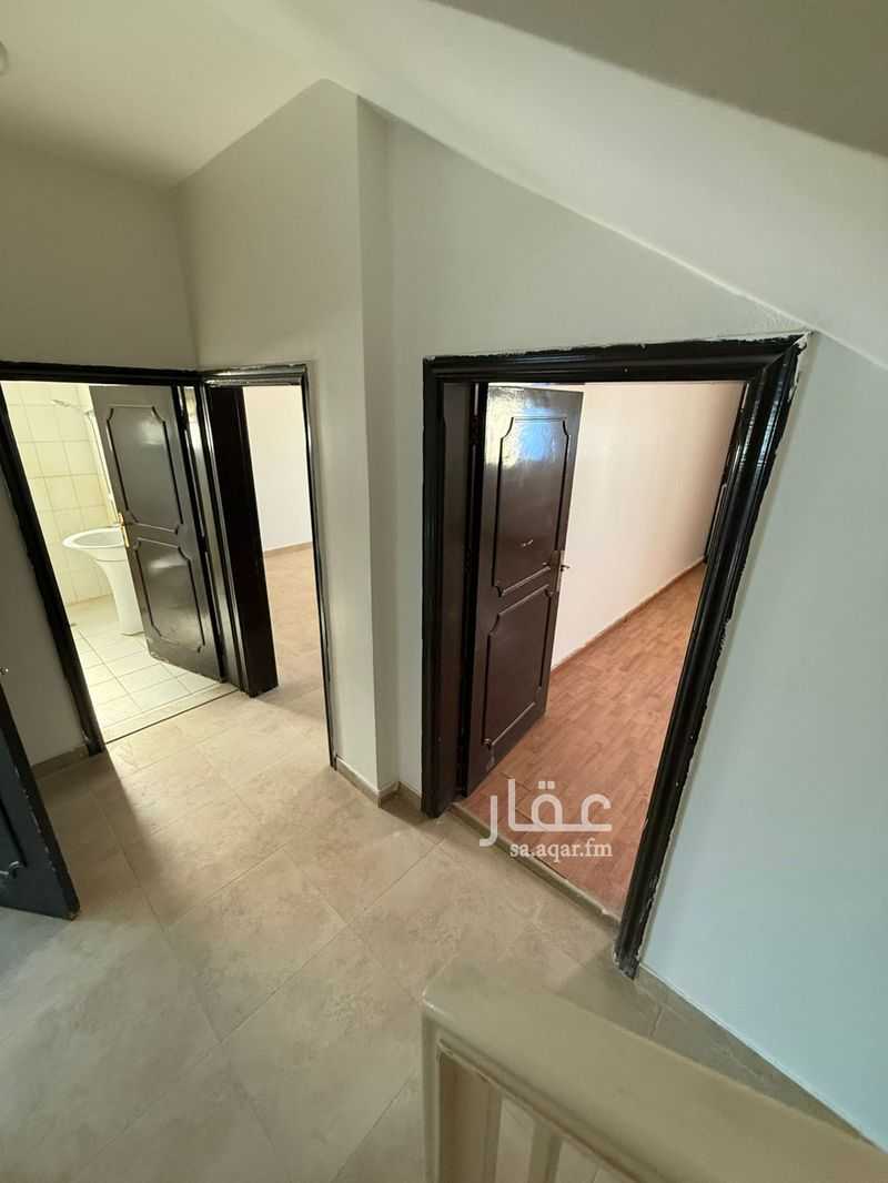 4 bedroom villa in Al Rabwa, Riyadh 7