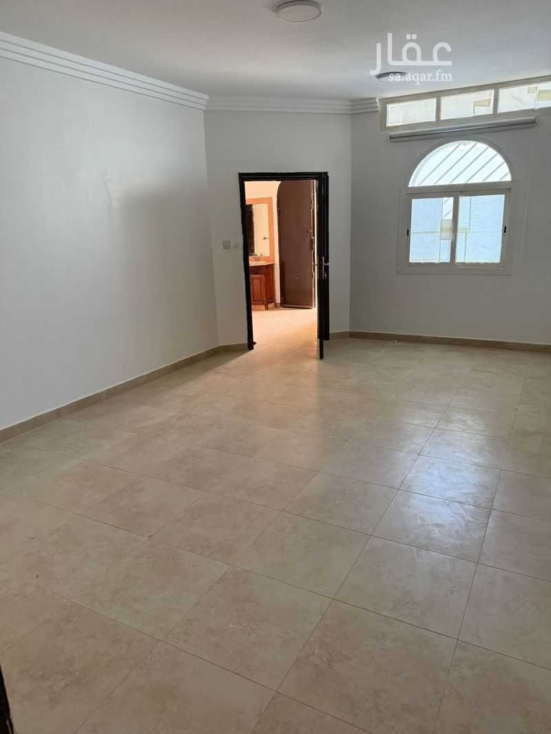 4 bedroom villa in Al Rabwa, Riyadh 2