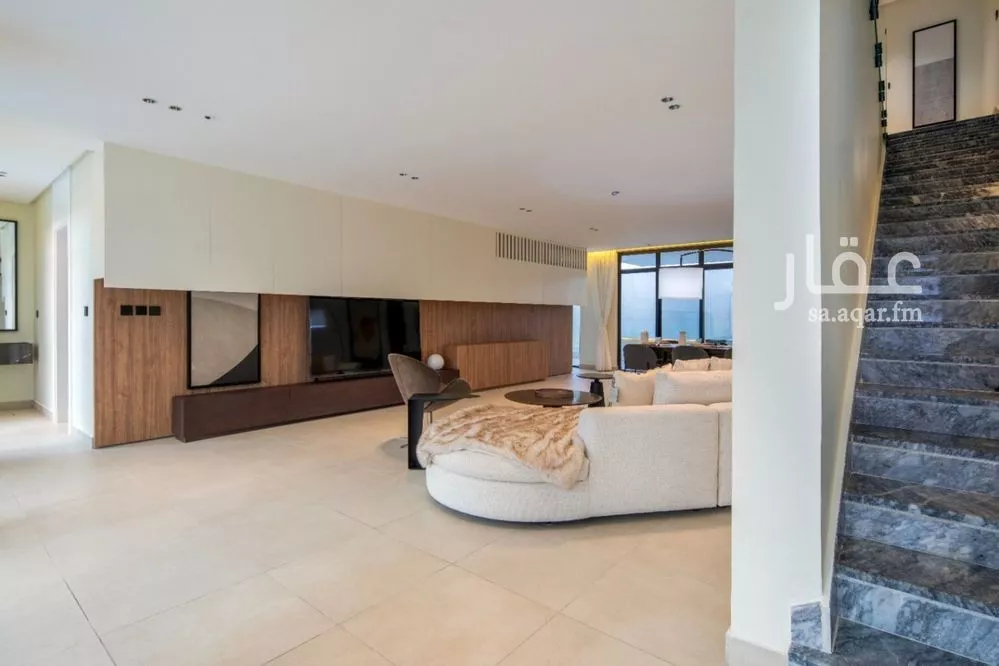 6 bedroom villa in Al Khuzama, Eastern Province 16