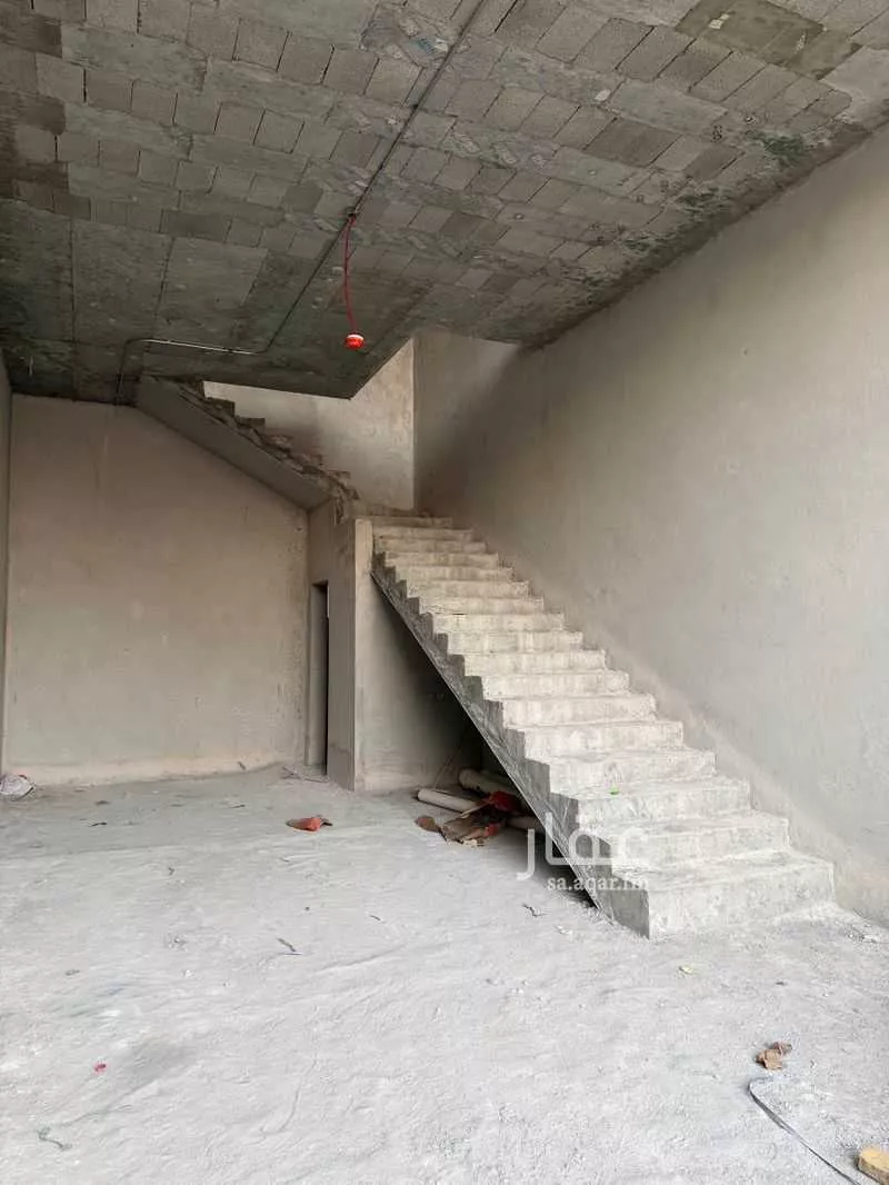 4 bedroom shop in Al Aridh, Riyadh 9
