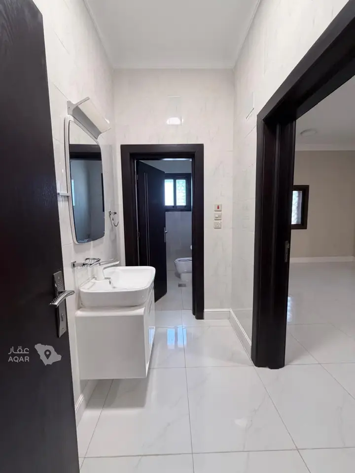5 bedroom apartment in Al Rawabi, Madinah 2