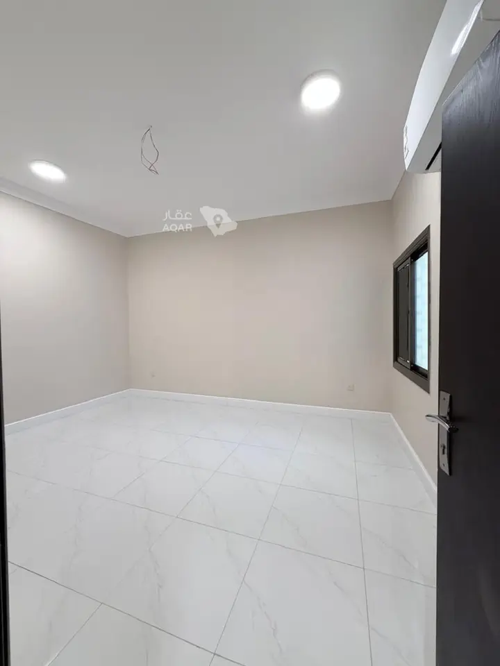 5 bedroom apartment in Al Rawabi, Madinah 4