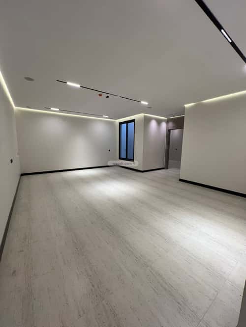 4 bedroom apartment in Dhahrat Laban 10