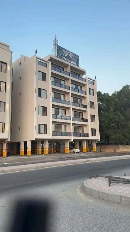 شقة 5 غرف في الأمير محمد بن سعود 4