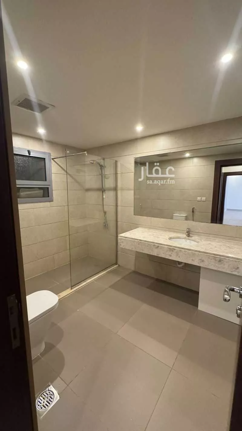 عمارة 1345 م² في السلامة 12
