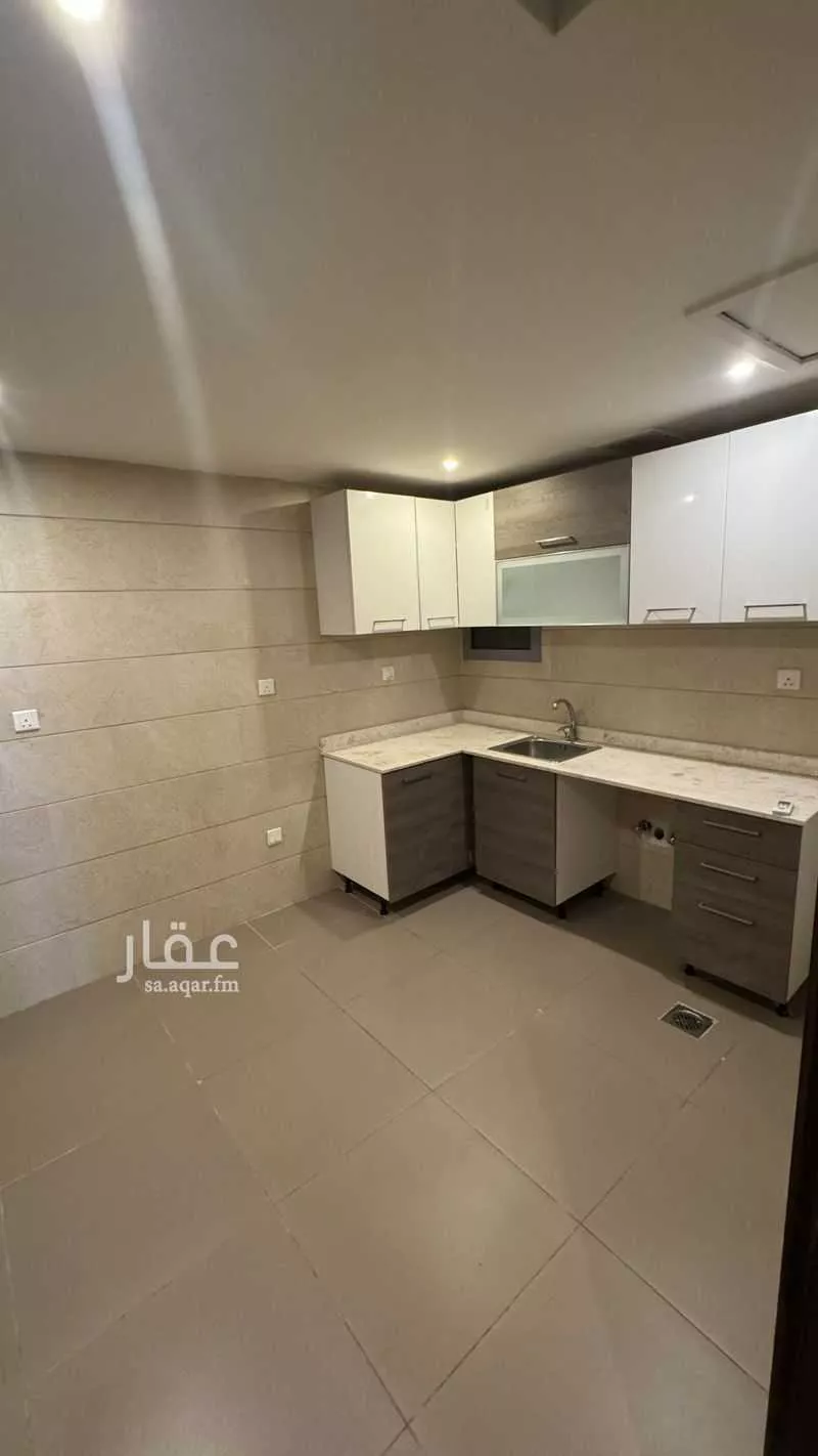 عمارة 1345 م² في السلامة 9