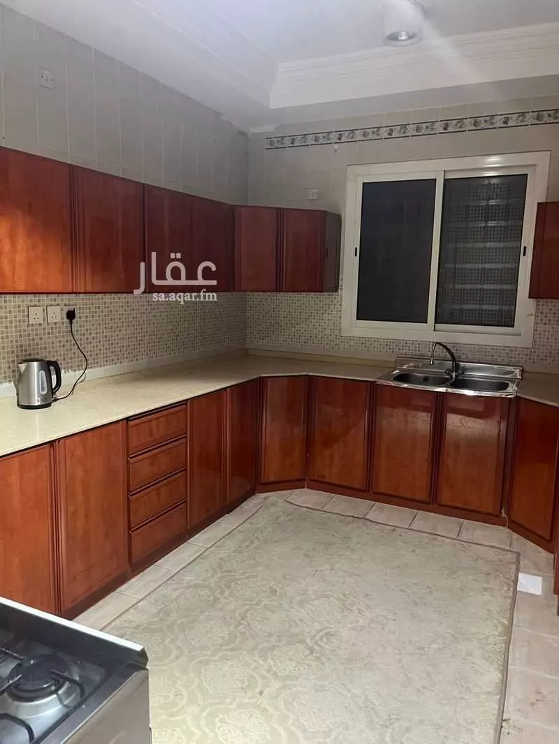 عمارة 660 م² في النعيم 5