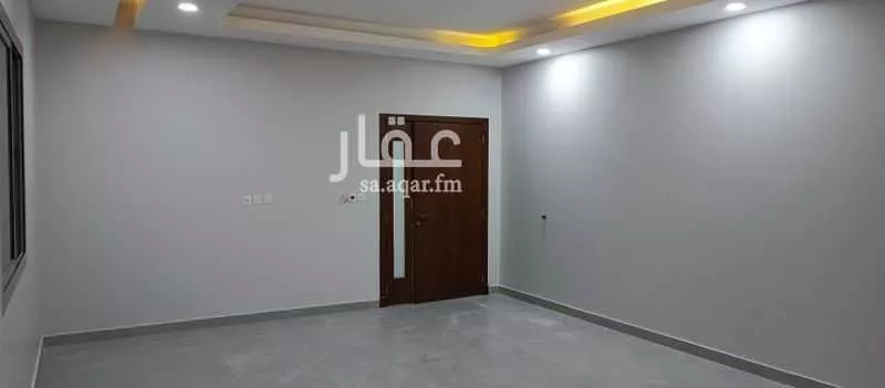 مستودع 415 م² في الياقوت 6