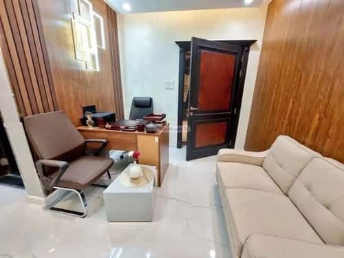 30 sqm office in Al Olaya 4