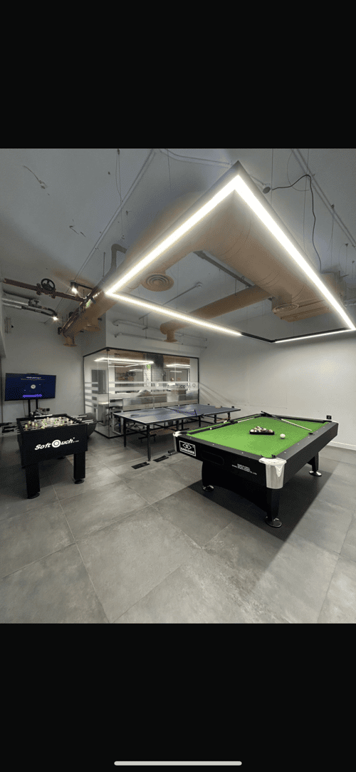 884 sqm office in Al Aridh 3