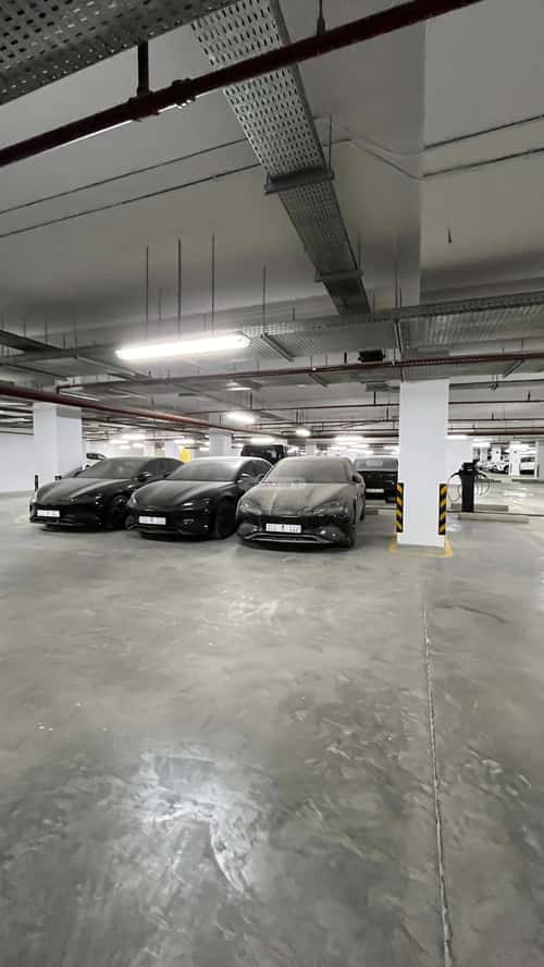 3000 sqm office in King Abdul Aziz 2