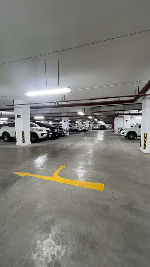 9000 sqm office in As Suwaidi 3