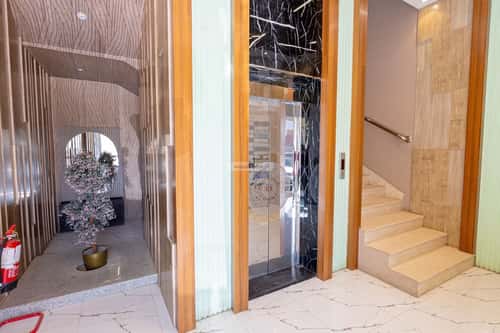 884 sqm office in Al Aridh 7
