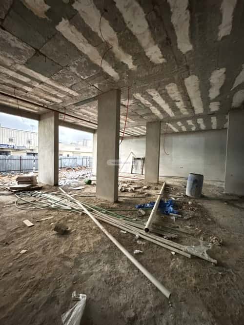 870 sqm shop in Al Rimal 3