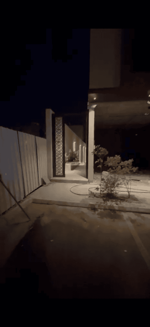 محل 239 م² في ظهرة لبن 3