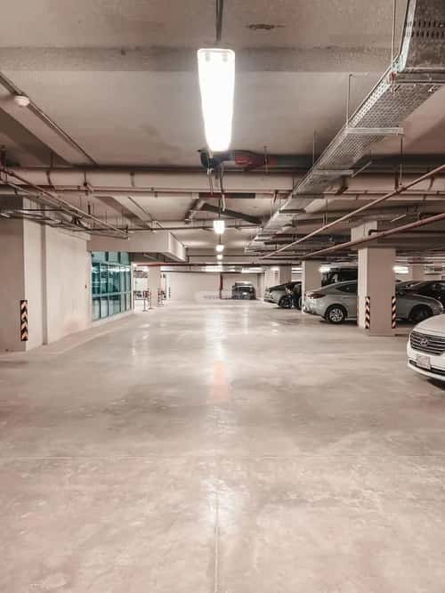 9000 sqm office in As Suwaidi 3